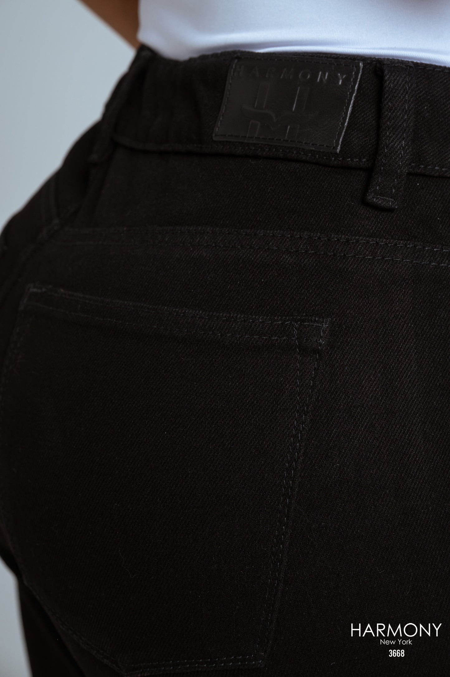 NoHo Crystal Black - Ref 3668